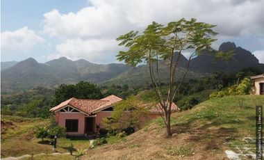 Venta: Casa de 3 recámaras en Trinity Hills Valley