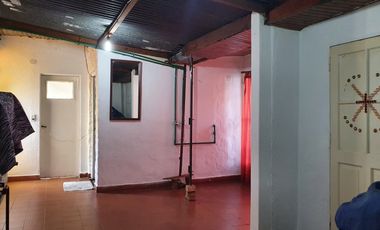 CASA CENTRICA CON DEPARTAMENTO