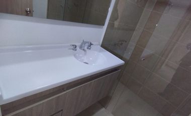 apartamento en arriendo en las flores. Cod A217352