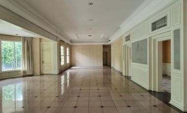 DIJUAL RUMAH dgn TANAH LUAS di PERUM VILLA CINERE MAS