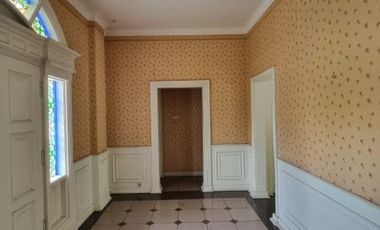 DIJUAL RUMAH dgn TANAH LUAS di PERUM VILLA CINERE MAS