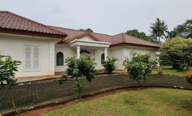 DIJUAL RUMAH dgn TANAH LUAS di PERUM VILLA CINERE MAS