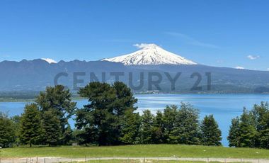 EXCLUSIVA CASA  4D 4B EN PARCELA, VISTA AL LAGO Y VOLCAN