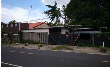 Terreno en venta en Parque Lefevre (ID 12298)