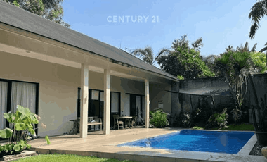 Jual Cepat Rumah Luas Kolam Renang Area Sekitar Bintaro