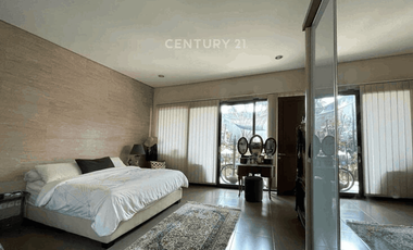 Jual Cepat Rumah Luas Kolam Renang Area Sekitar Bintaro