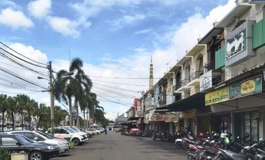 Ruko Strategis Siap Usaha Bulevar Hijau Harapan Indah Bekasi