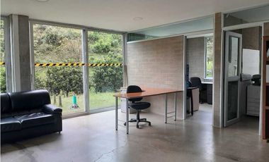 Venta de Bodega Industrial ubicada en la variante Aeropuerto Hipodromo