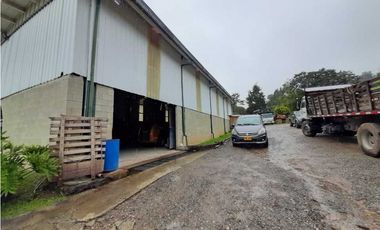 Venta de Bodega Industrial ubicada en la variante Aeropuerto Hipodromo