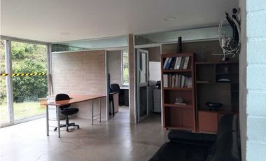 Venta de Bodega Industrial ubicada en la variante Aeropuerto Hipodromo