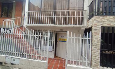 casa en arriendo en parque residencial. Cod A9191127