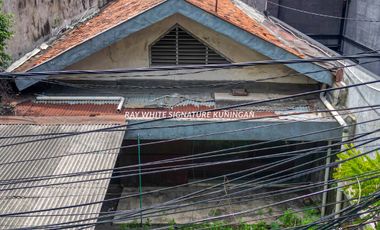 Rumah Zona Komersial di Jl Kebon Kacang Raya Cocok Untuk Usaha