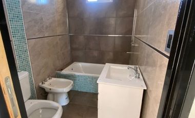 Departamento Tipo Casa en venta en Lanus Oeste