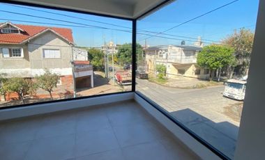 Departamento Tipo Casa en venta en Lanus Oeste