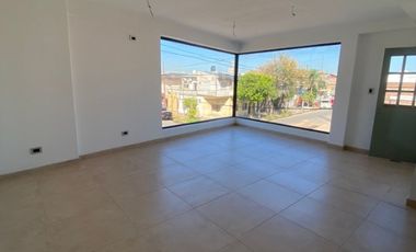 Departamento Tipo Casa en venta en Lanus Oeste