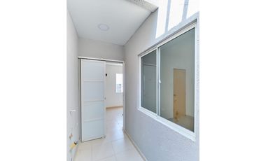 CASA DÙPLEX EN SOLEDAD 2000