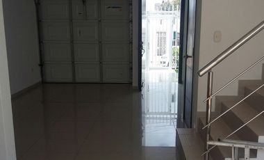 casa condominio en arriendo en ciudad jardín. Cod A100710