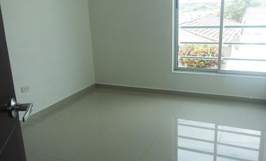 casa condominio en arriendo en ciudad jardín. Cod A100710