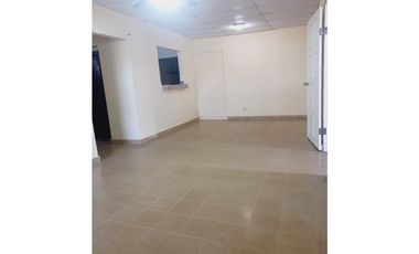   SE VENDE CASA EN URBANIZACION ANAYANSI, JUAN DIAZ