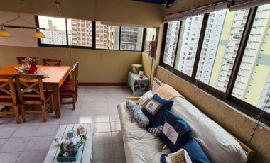 Triplex en el centro Luro y Santa Fe. Cochera doble