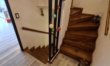 Triplex en el centro Luro y Santa Fe. Cochera doble