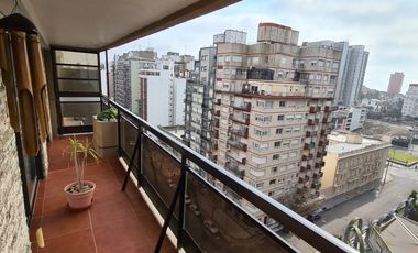 Triplex en el centro Luro y Santa Fe. Cochera doble