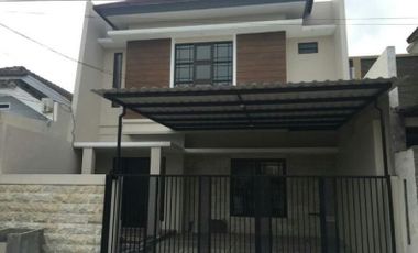 Rumah Modern Minimalis Nirwana Eksekutif Rungkut Surabaya