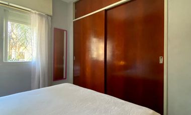 Imponente Chalet ubicado a 50 metros de la Avenida Tomás Espora.