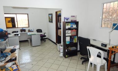 casa en venta en los alpes. Cod V86505