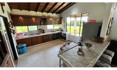 VENTA DE CASA CAMPESTRE EN TEBAIDA, QUINDO, COLOMBIA