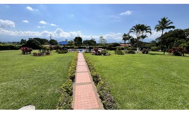 VENTA DE CASA CAMPESTRE EN TEBAIDA, QUINDO, COLOMBIA