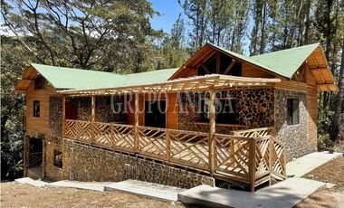 Oportunidad! Se Vende Hermosa Cabaña en Altos del Maria
