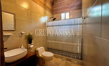 Oportunidad! Se Vende Hermosa Cabaña en Altos del Maria