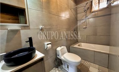 Oportunidad! Se Vende Hermosa Cabaña en Altos del Maria