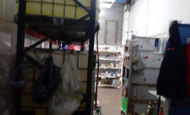 GRAN LOCAL COMERCIAL DE 140 M² CUBIERTOS Y 95 M² DESCUBIERTOS UBICADO SOBRE AVENIDA PRESIDENTE PERÓN