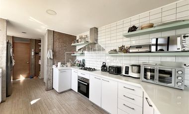 Casa en venta de 4 dorm. en Colina