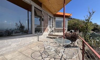Casa en venta de 4 dorm. en Colina