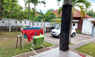 Rumah Halaman Luas dekat Candi Sojiwan