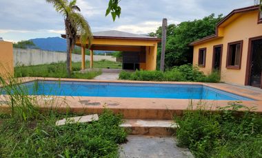 QUINTA EN VENTA EN COL. LOS MORALES EN SALINAS VICTORIA