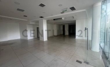 SE ARRIENDA LOCAL ESCUELA MILITAR