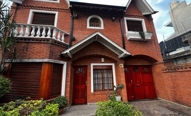 Venta Chalet 5 Ambientes  Isidro Casanova