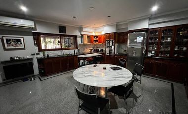 Venta Chalet 5 Ambientes  Isidro Casanova