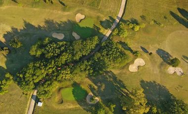 Oportunidad Departamento vista al GOLF - Medal Country club