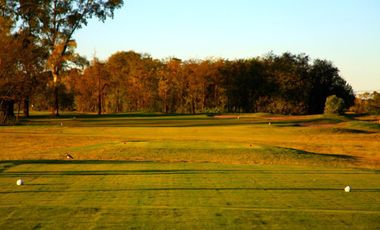 Oportunidad Departamento vista al GOLF - Medal Country club