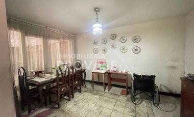 casa en venta en blanco. Cod V103538