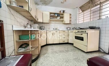 casa en venta en blanco. Cod V103538