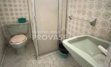 casa en venta en blanco. Cod V103538