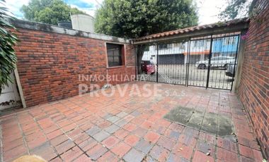 casa en venta en blanco. Cod V103538