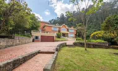 casa en arriendo/venta en usaquén. Cod A12049