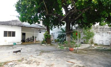 casa-local en venta en zona bancaria. Cod V85930